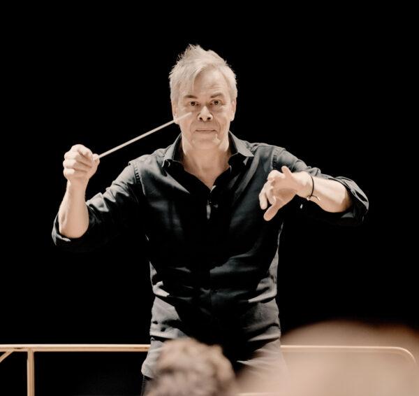 Hannu Lintu conducts Nelson Mass + Mahler 4