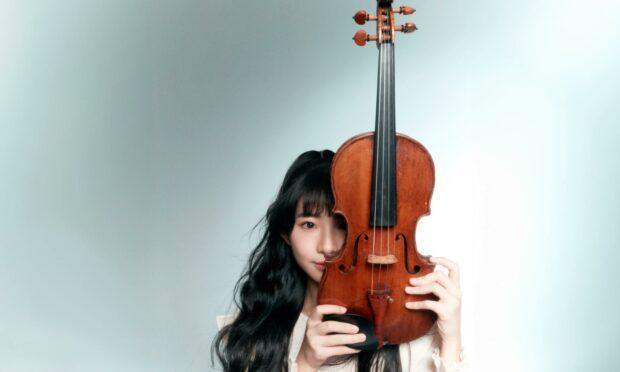 Chloe Chua / Tchaikovsky Violin Concerto