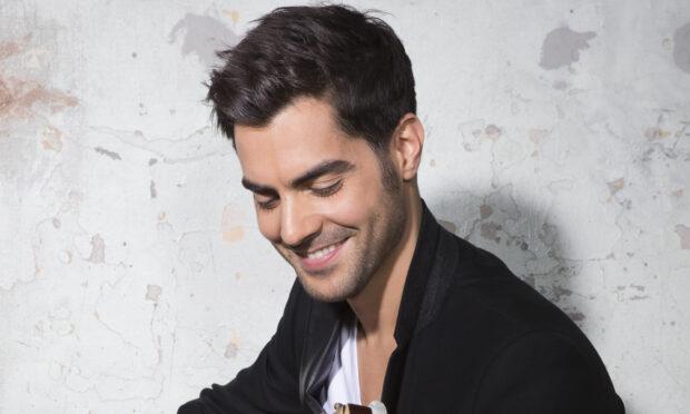 Milos: Spanish Romance