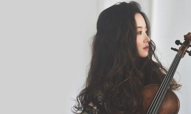 Bomsori Kim Plays Mozart