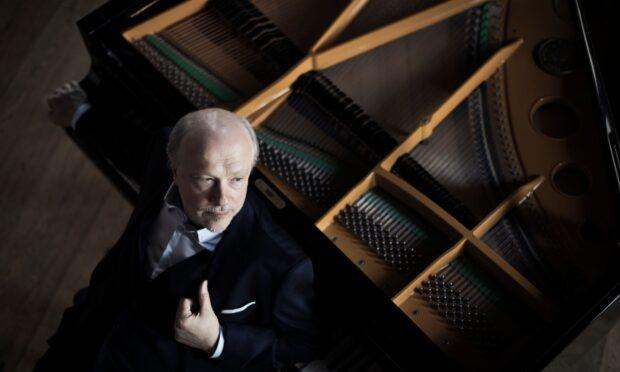 Marc-André Hamelin & Sebastian Weigle – Brahms Piano Concerto 2